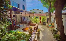 Hotel Ucla Center